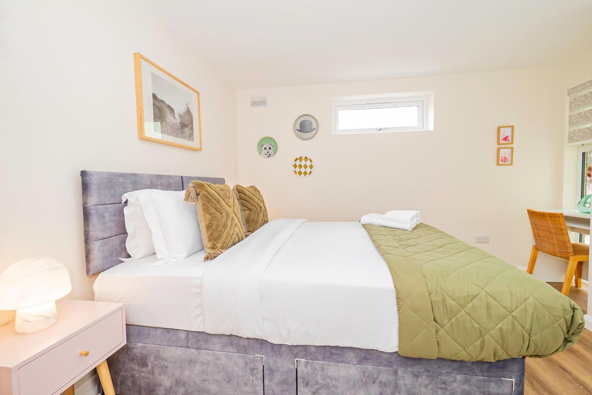 Modern 3-bedroom 2-bathroom Flat With Garden At Hanwell * Greenford (Greater London)
