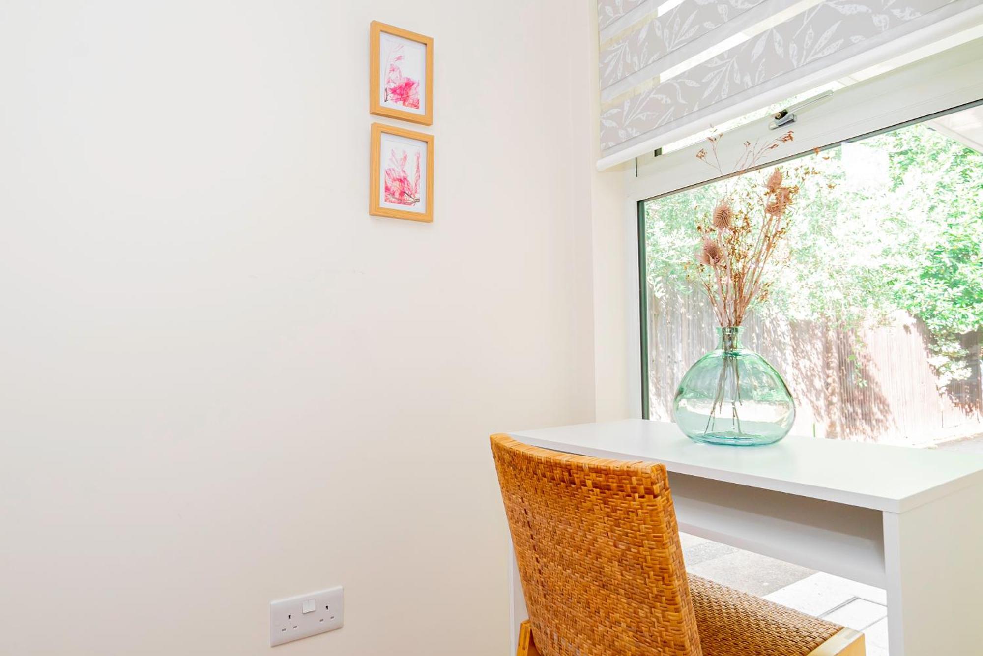 Modern 3-bedroom 2-bathroom Flat With Garden At Hanwell Apartment Greenford (Greater London)